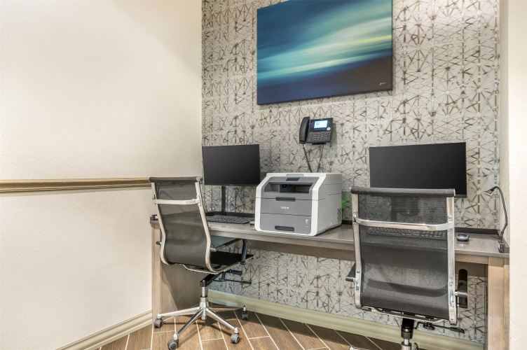 Best Western Plus Parkside Inn & Suites