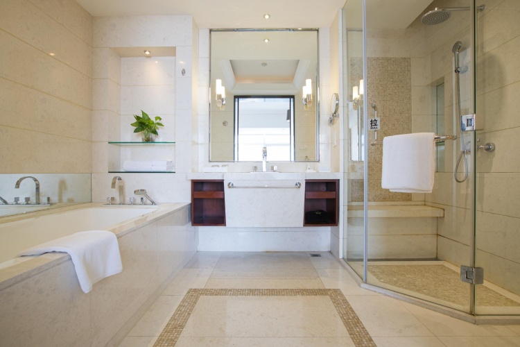Deluxe Double room with city view