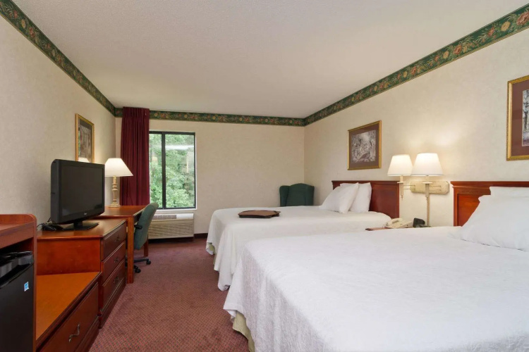 Spark by Hilton Newcomerstown