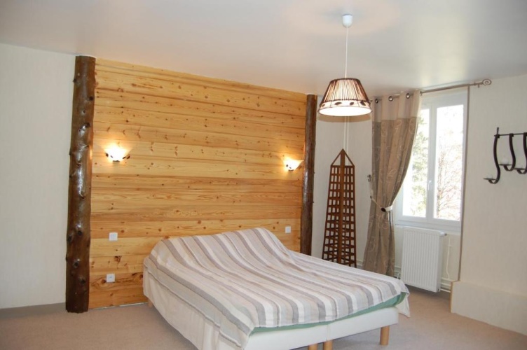 Standard Triple room with garden view