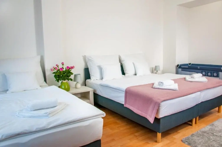 Standard Triple room with balcony