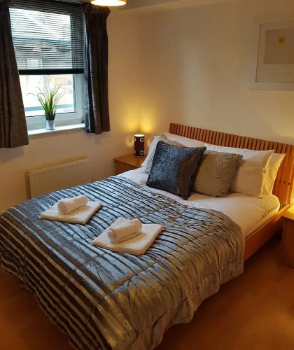 Executive Open Plan Apartment in Leith