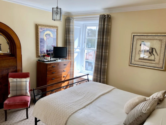 The Glenerne Guest House