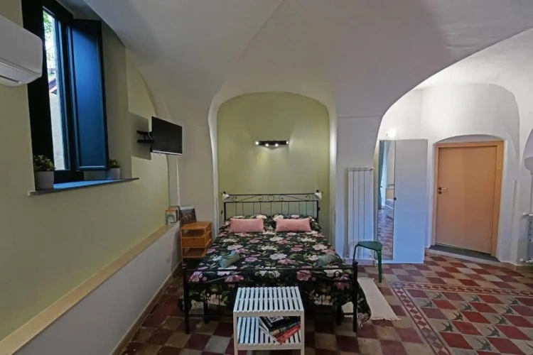 Deluxe Studio