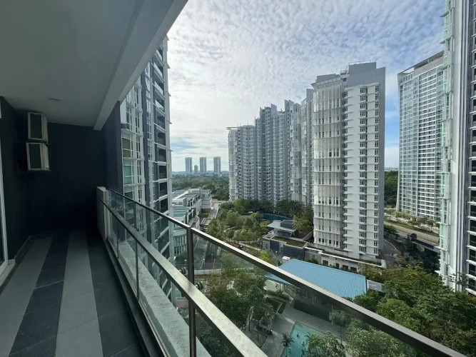 Medini Signature by SR Home