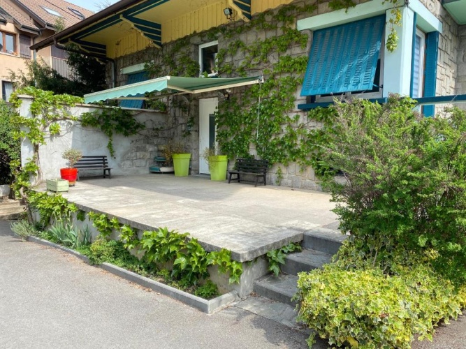 3 Bedrooms Apartment
