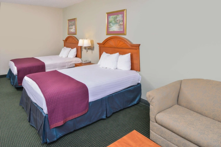 Quadruple Suite