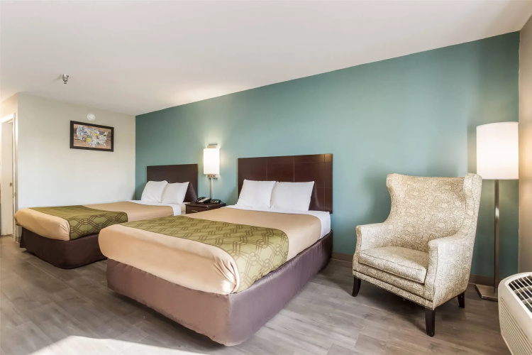 Econo Lodge Inn & Suites Brooks - Louisville South