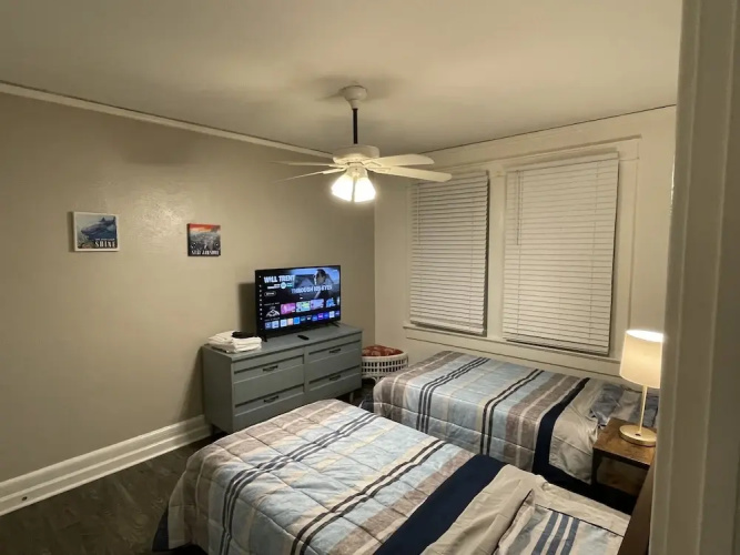Roomy Beachfront Apartment, Deck, Game Room! 2 Bedroom Apts by RedAwning