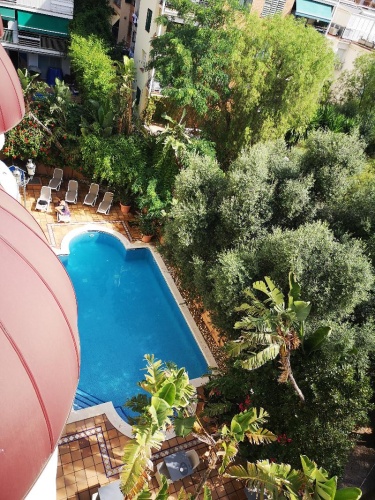 Standard Triple room with balcony
