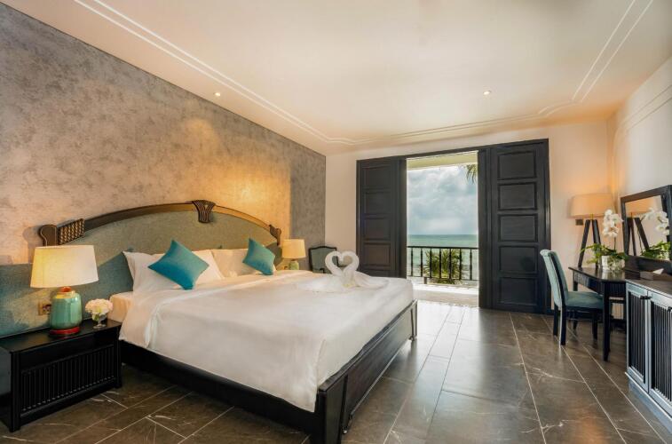 Royal Hotel And Healthcare Resort Quy NhonOver view