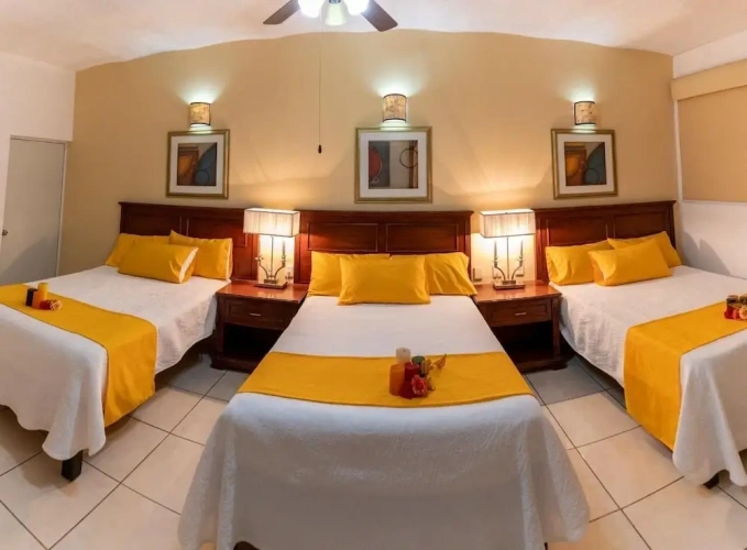 Standard Triple room
