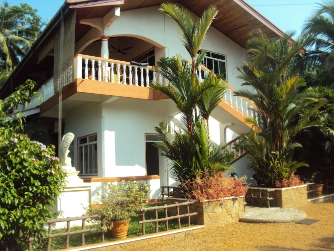 2 Bedrooms Quadruple Cottage