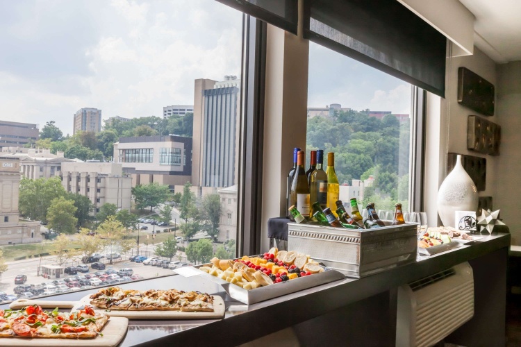 Wyndham Pittsburgh University Center photo 12