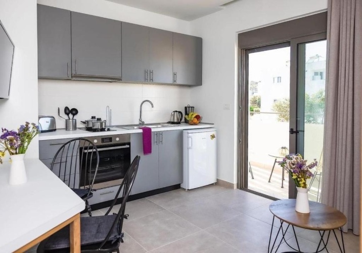 3 Bedrooms Apartment