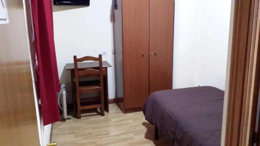 Standard Triple room with balcony