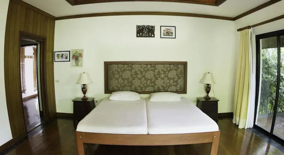 Baan Bua Lake Villa 5