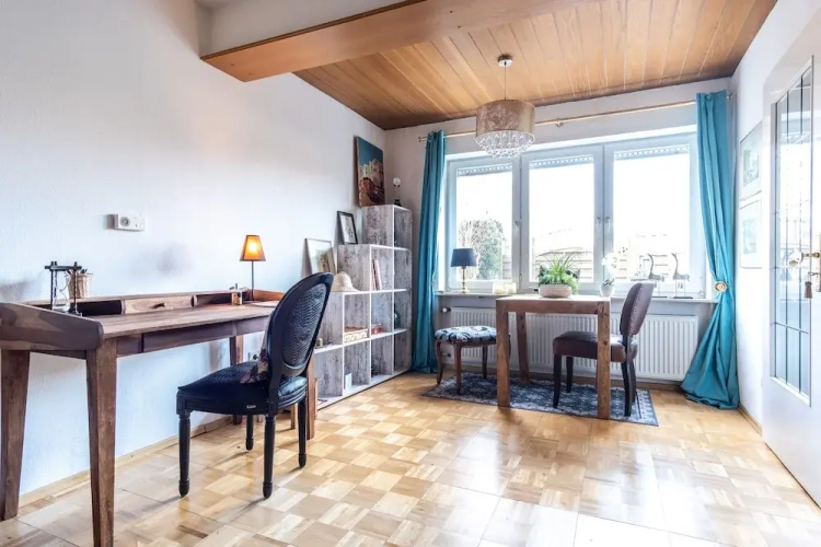 Gemütliches Haus mit Garten und Balkon