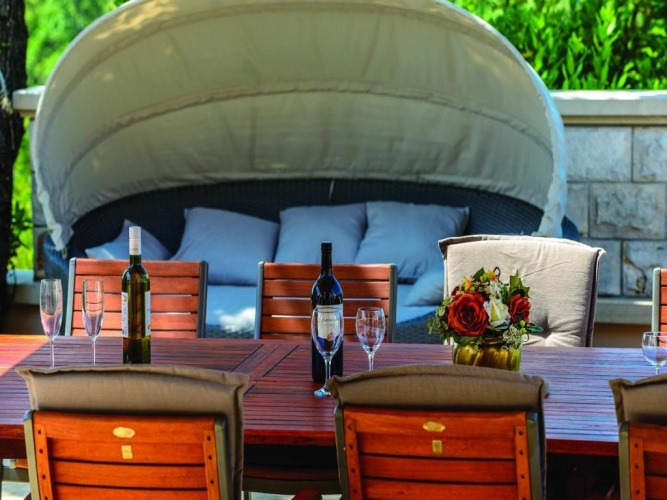 5 Bedrooms Double Villa