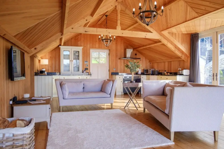 Lilymere Boat House