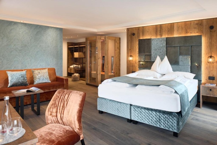 Double Suite
