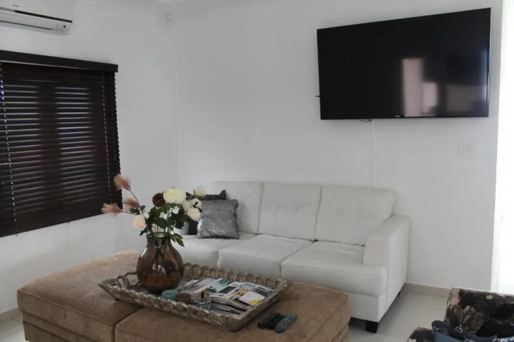 Palm Beach 34 Suitable for 8 Persons 4 Bedrooms 4 Bathrooms