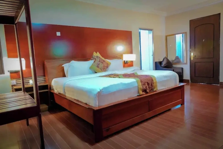Deluxe Suite