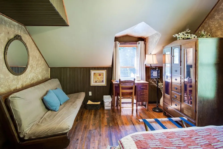 Butterfly Hollow B&B