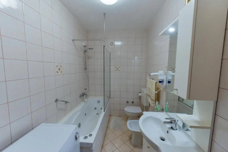 Lumbre Apartment