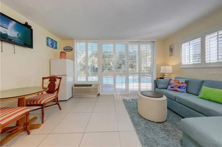 2 Bedroom Waterfront Pool Side!