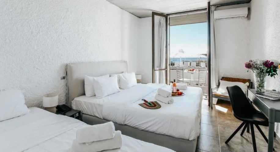Deluxe Triple room with sea view