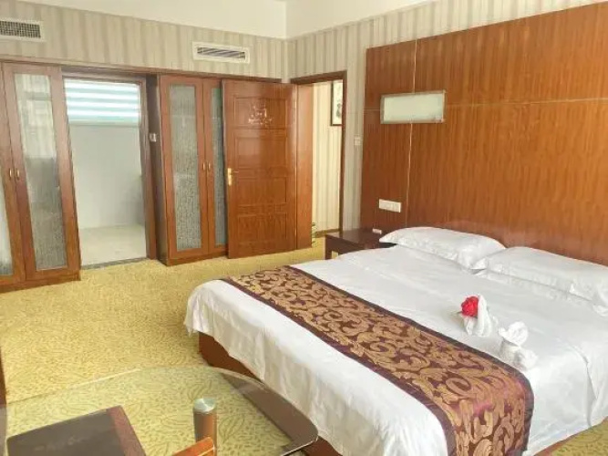 Yancheng Hotel