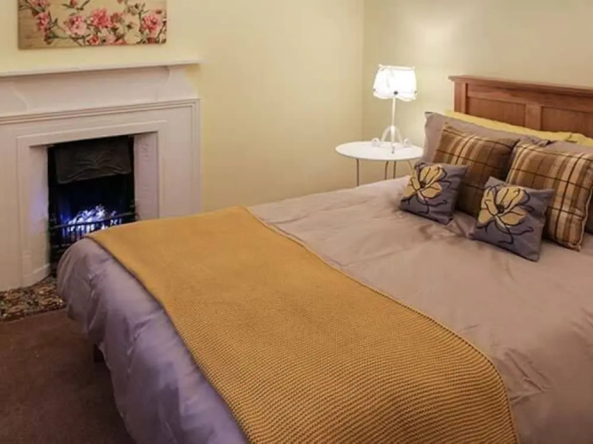 Meadow House Apartment