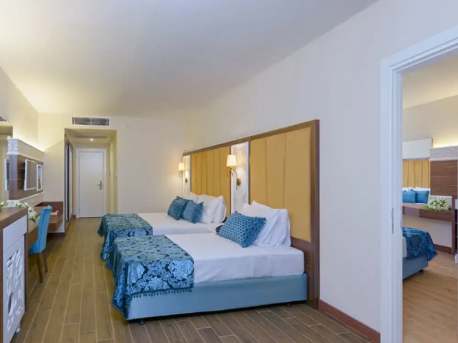Albahir Deluxe Hotel