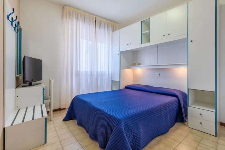 2 Bedrooms Economy room
