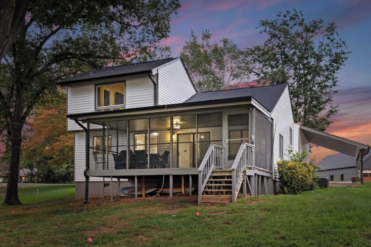 3 Bedrooms Cottage