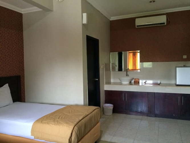 Crown Hotel