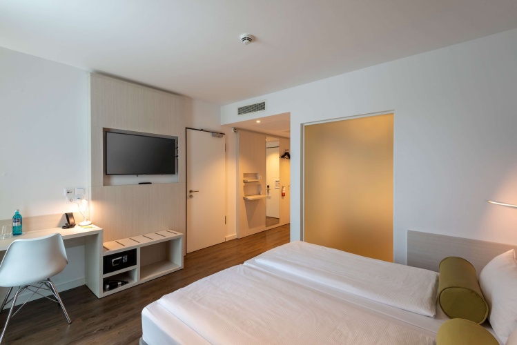 Super 8 by Wyndham Dresden photo 7