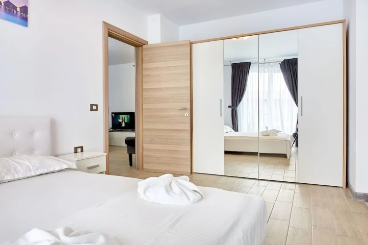 Premier Apartment