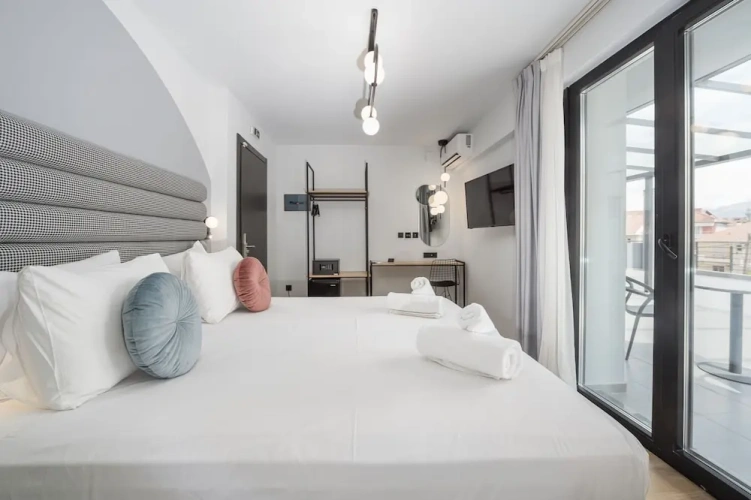 Deluxe Penthouse room with balcony