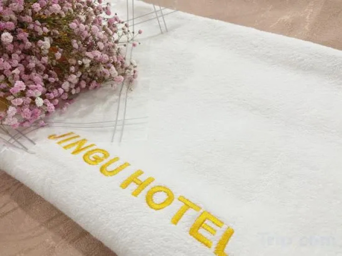 Golden Valley Hotel