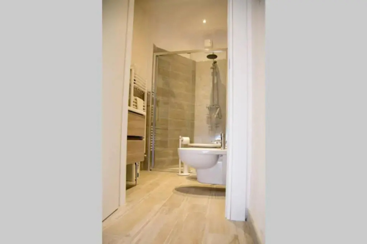 Giripaso Apartment