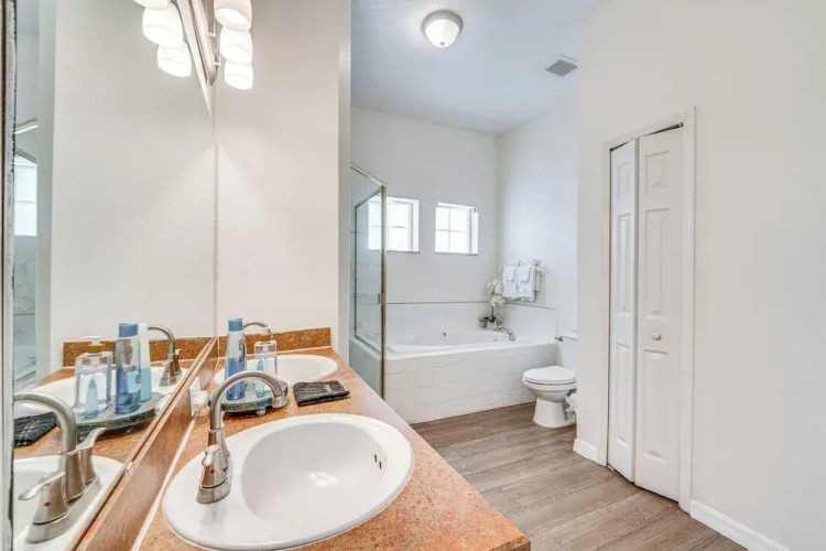 Bahama Bay Condo: 7 Mi to Disney!