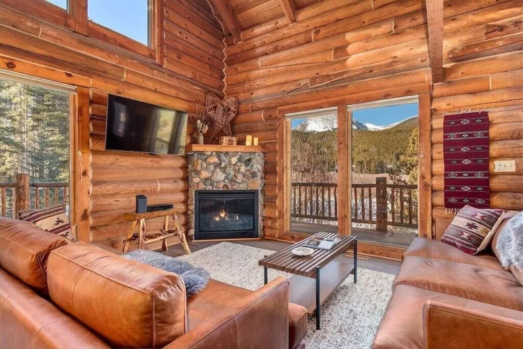 Blue River Hideaway by Boutiq
