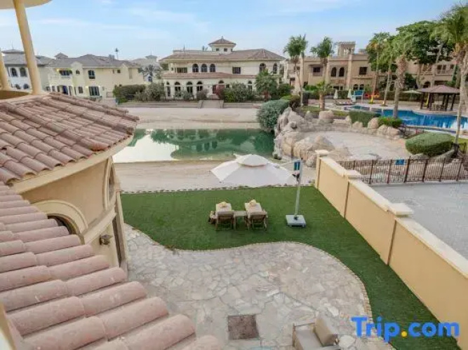 Luxury 5BR+M Private Villa | Direct Beach Access