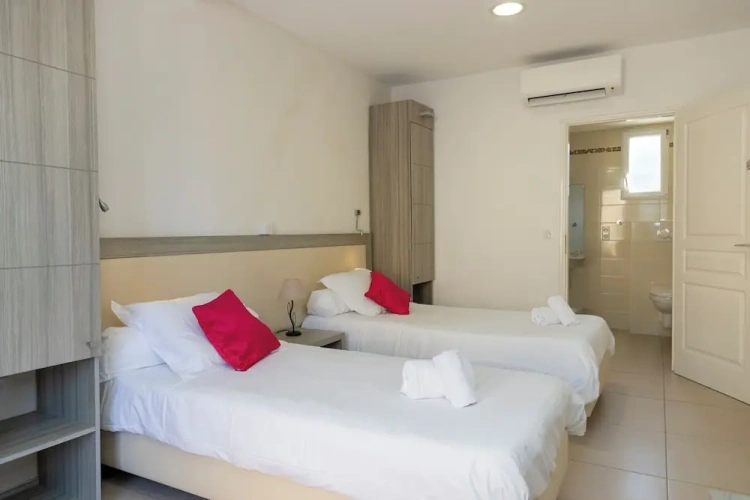 Economy Twin room