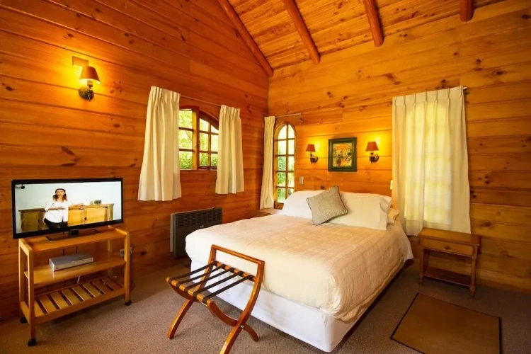 2 Bedrooms Cottage