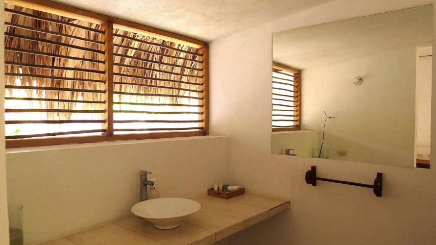 Huku Beach Hostel