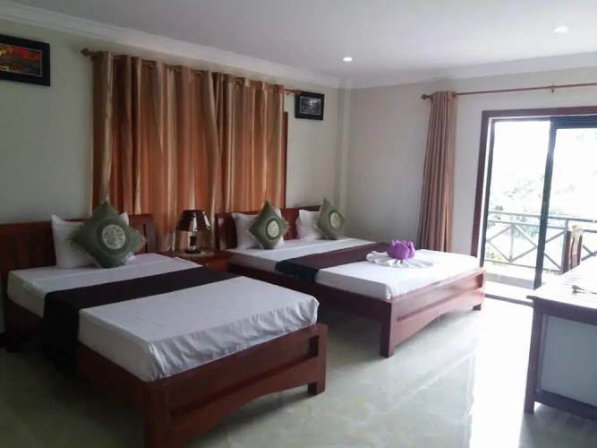 Blue Diamond Guest House - Hostel