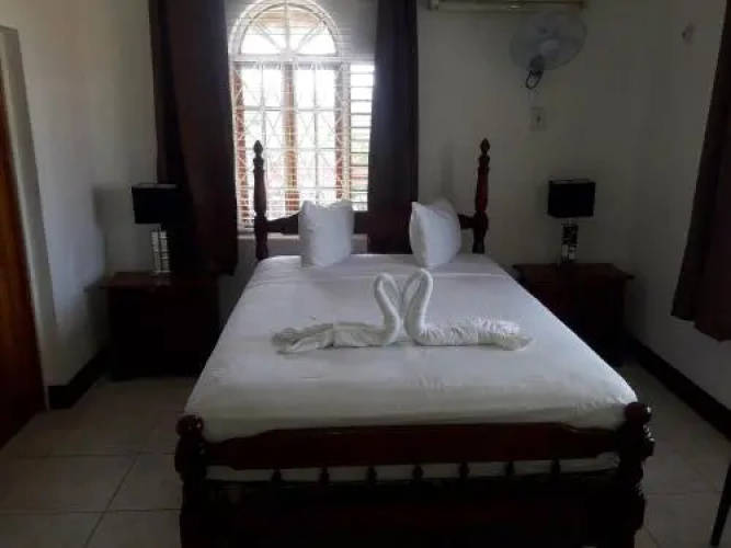 Rooms on the Ridge